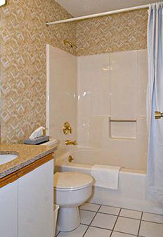 Colonel Williams Resort And Suites Lake George Zimmer foto
